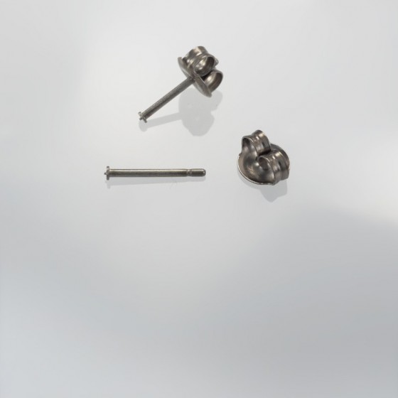 Ref. 223 Ohrstecker Titan