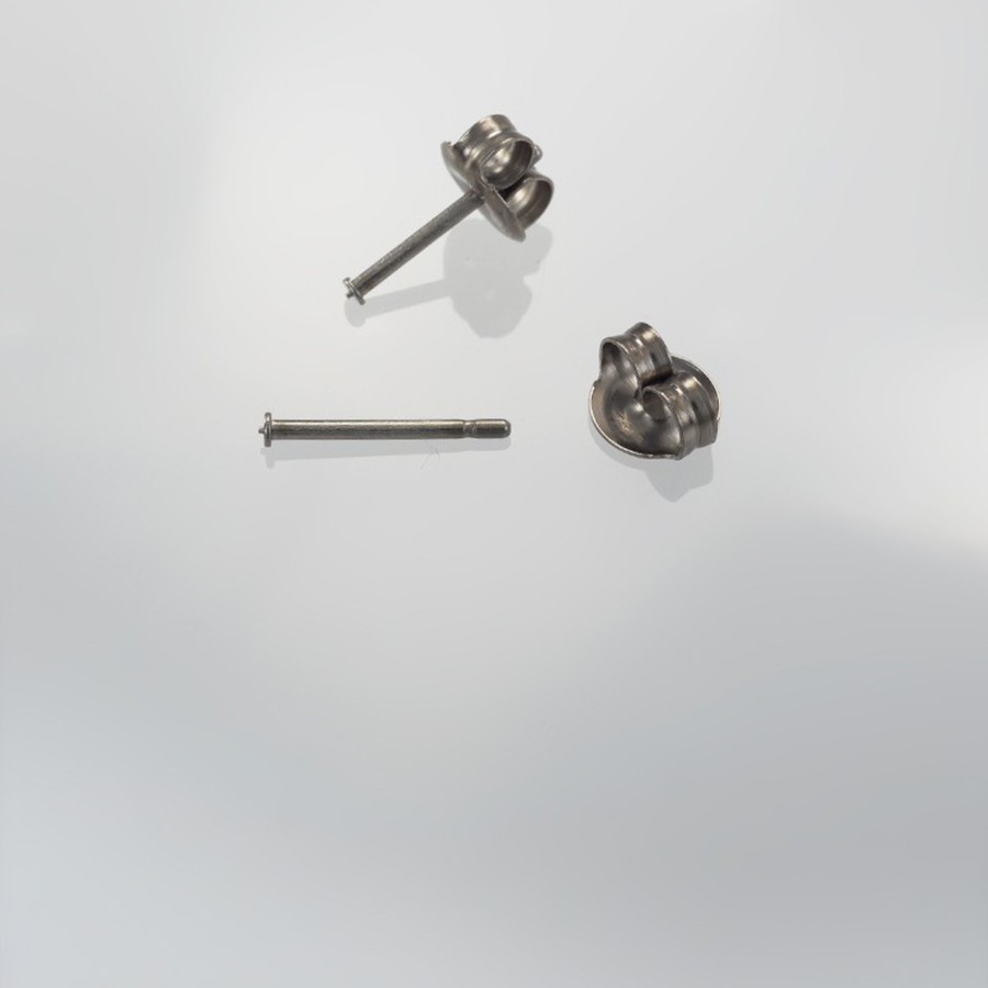 Ref. 223 Ohrstecker Titan
